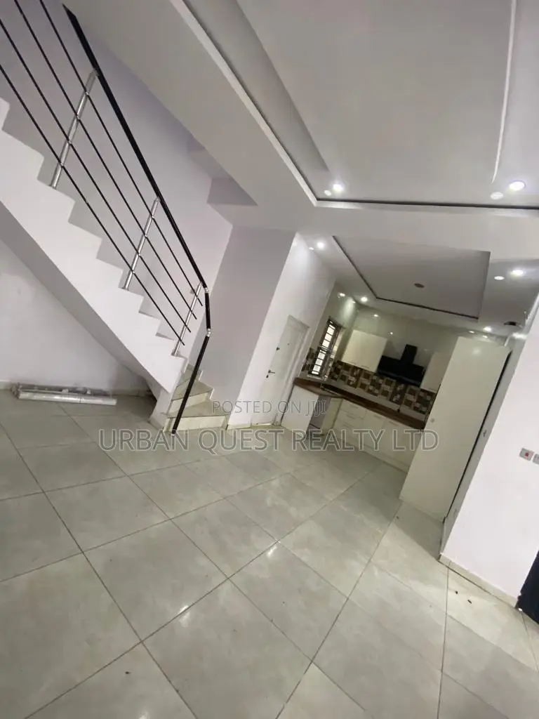 3bdrm Duplex in Royal Pine Estate, Lekki for sale