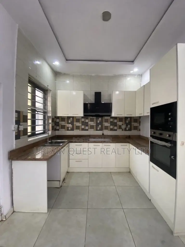 3bdrm Duplex in Royal Pine Estate, Lekki for sale