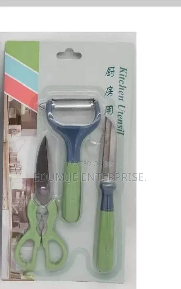3 in 1 Cutting Board With Knife