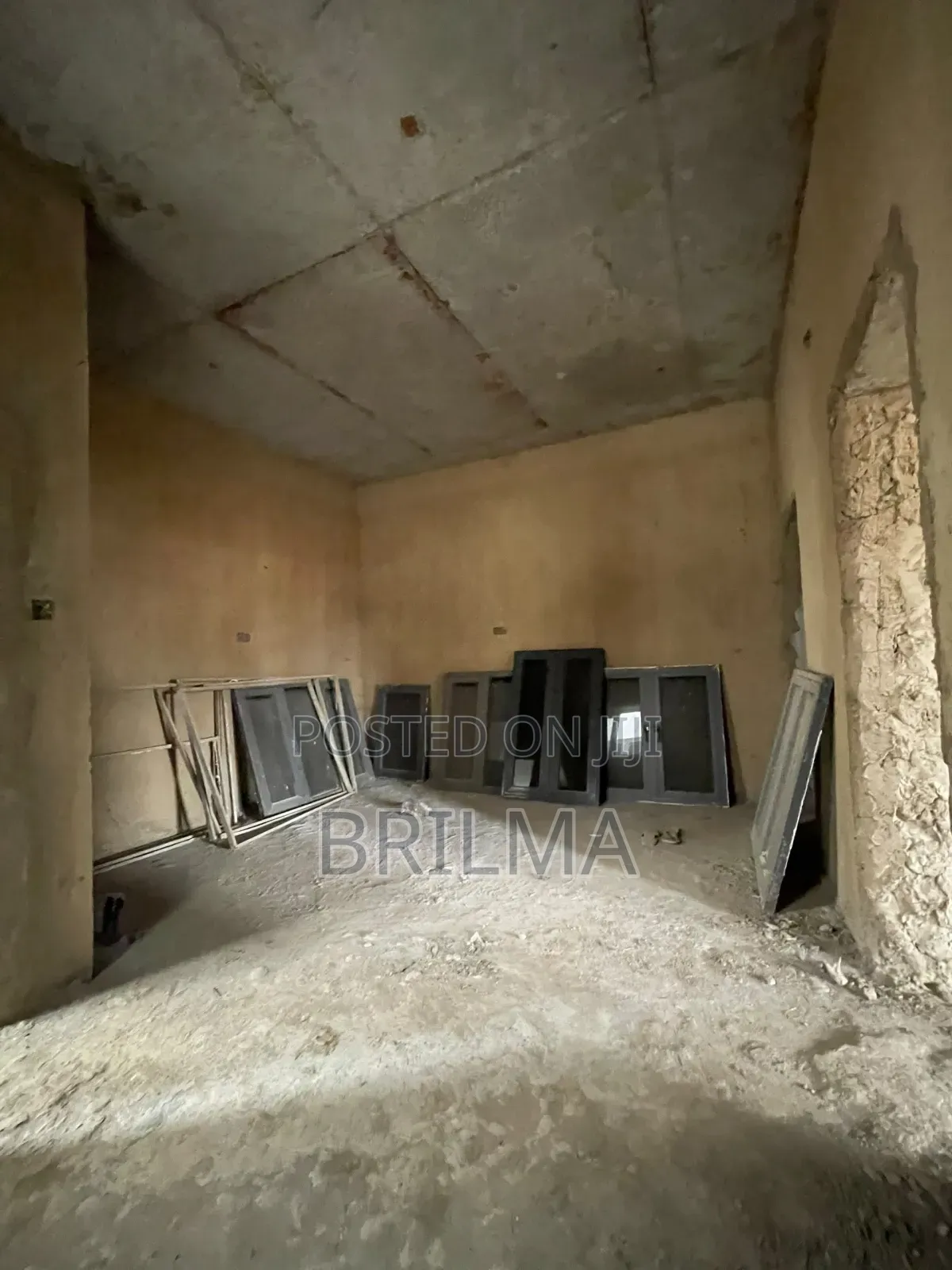 4bdrm Duplex in Mabushi for sale