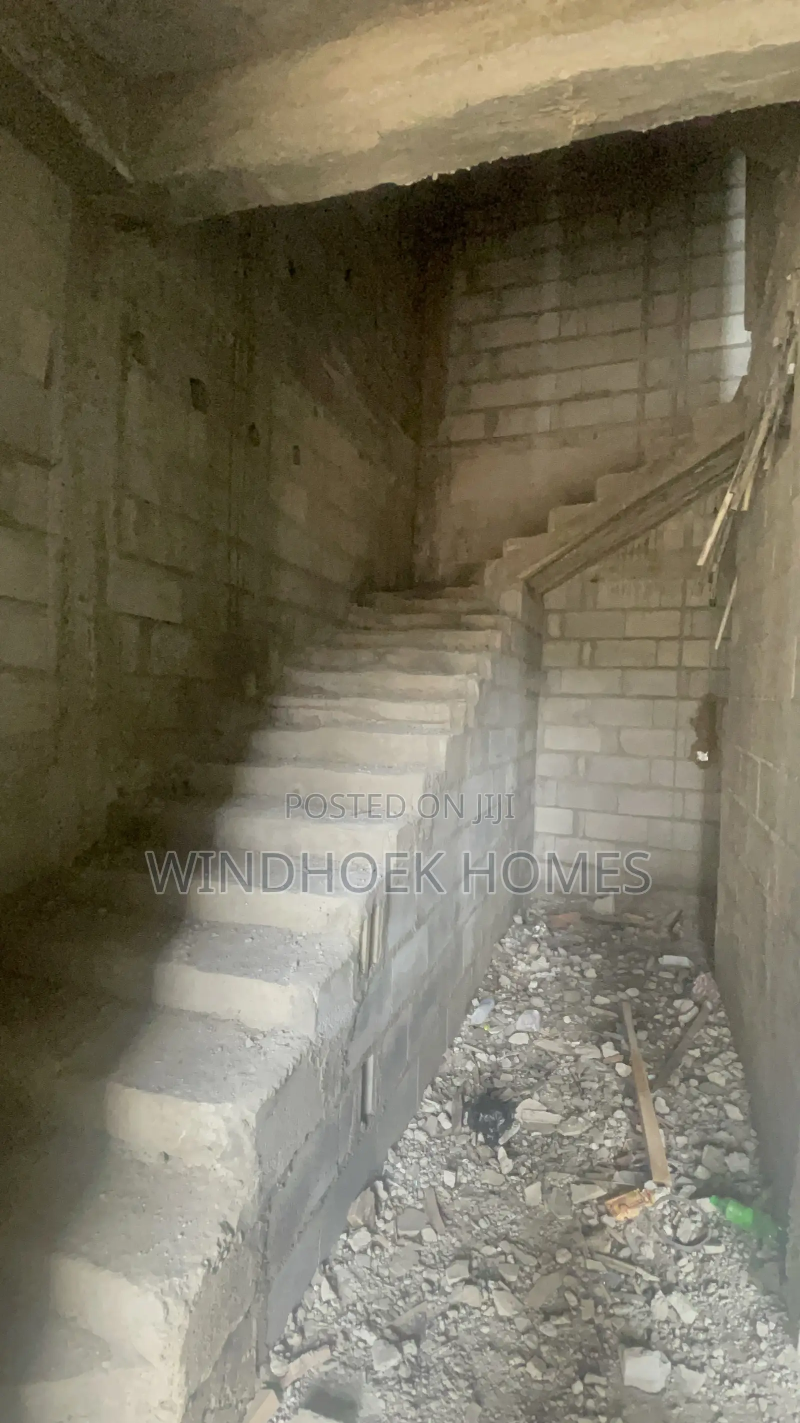 4bdrm Duplex in Life Camp for sale