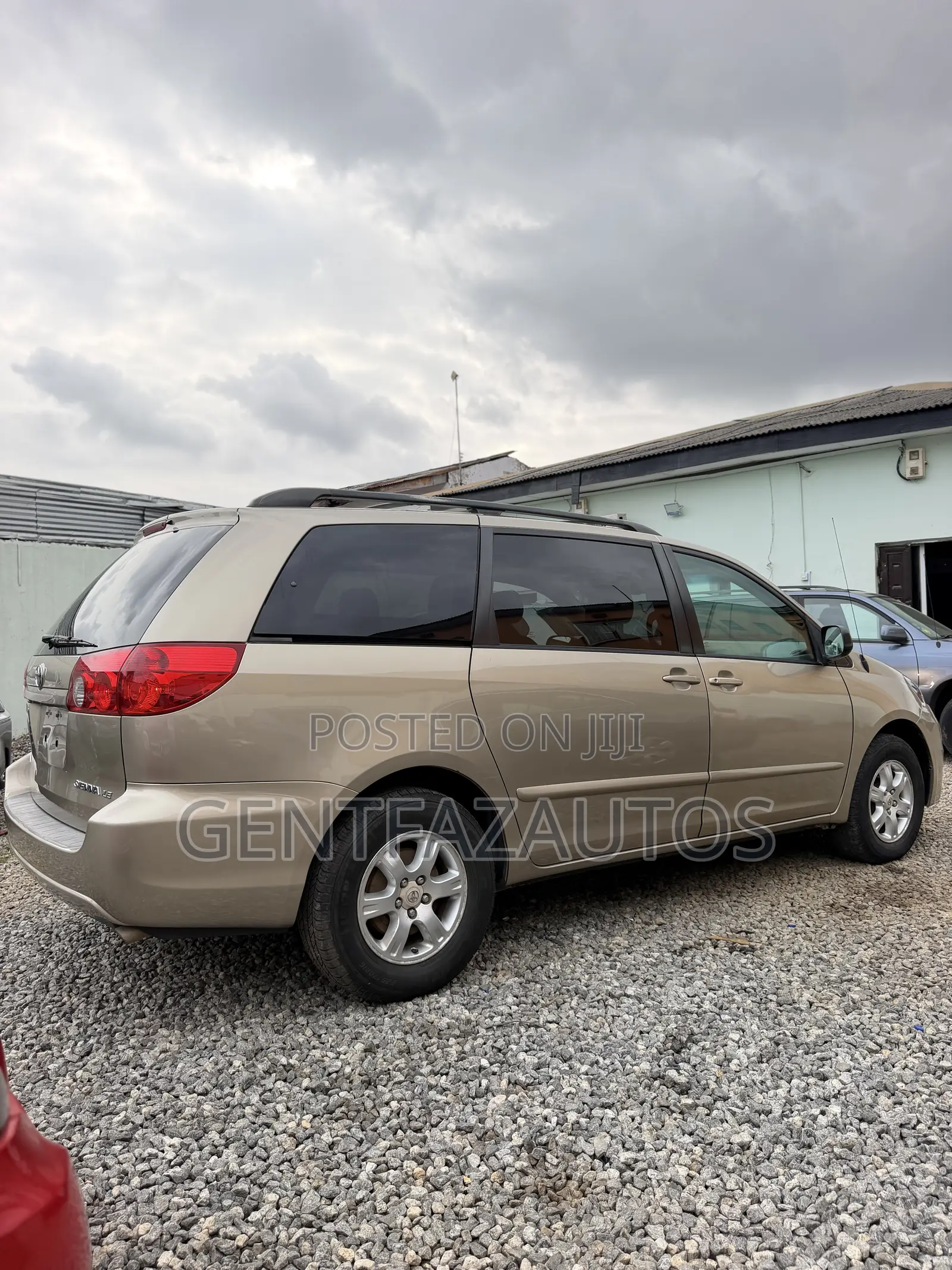Toyota Sienna LE FWD 2006 Gold