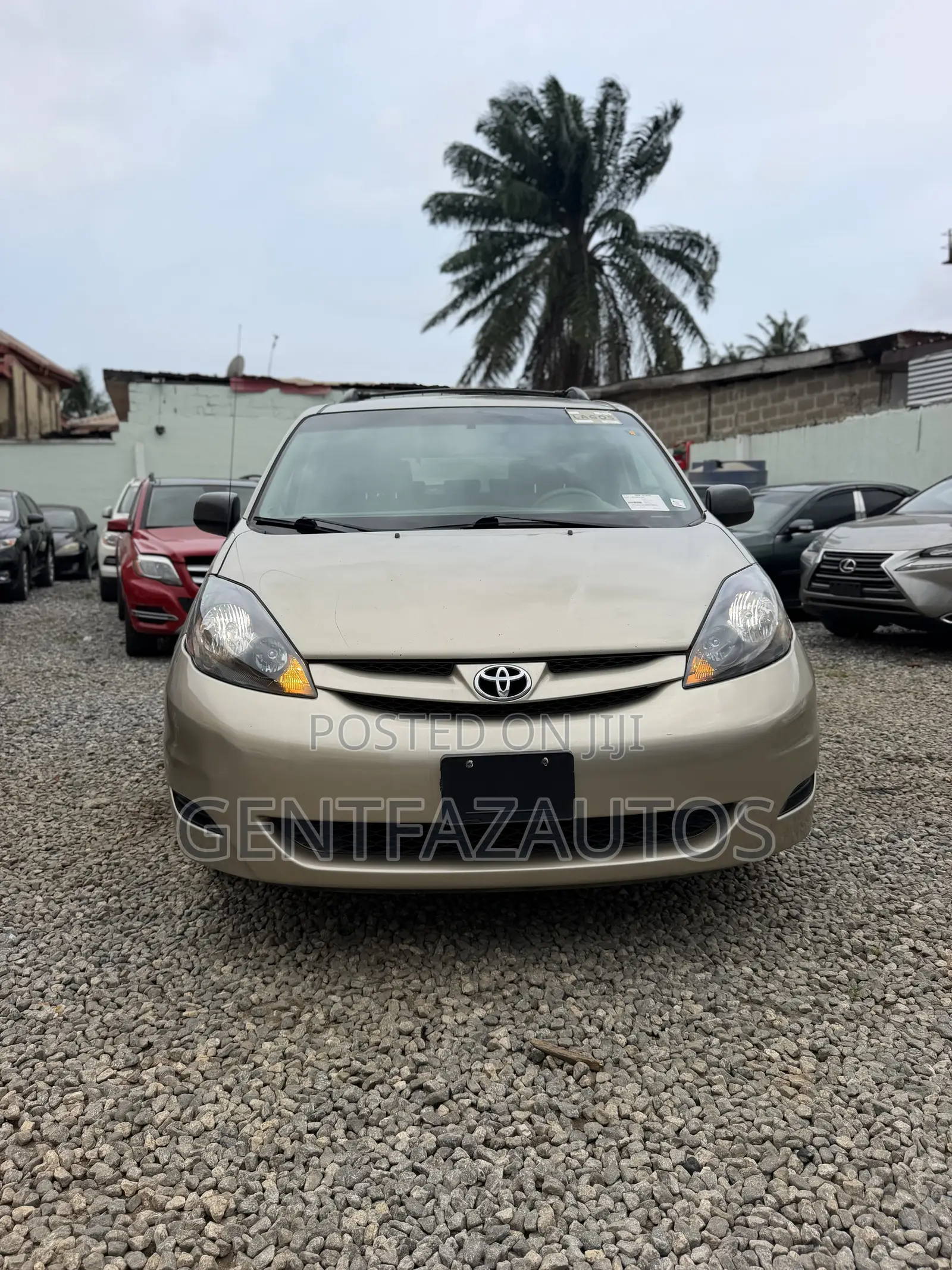 Toyota Sienna LE FWD 2006 Gold