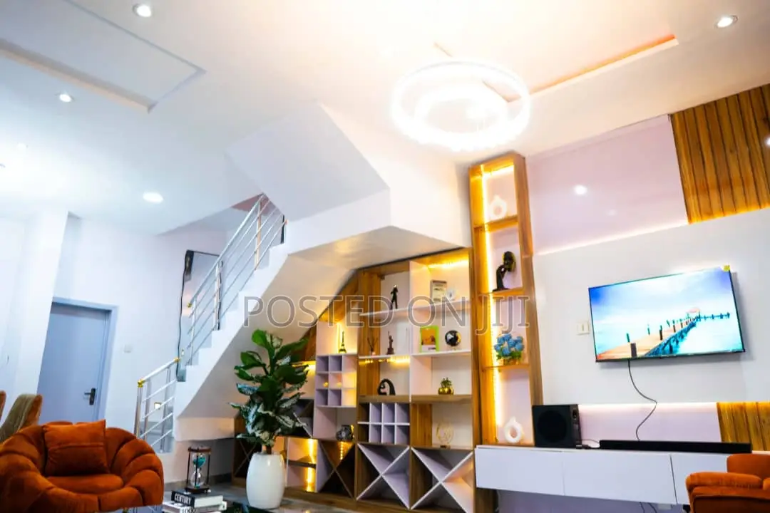 Furnished 3bdrm Duplex in Simify Court, Lekki, Chevron for rent