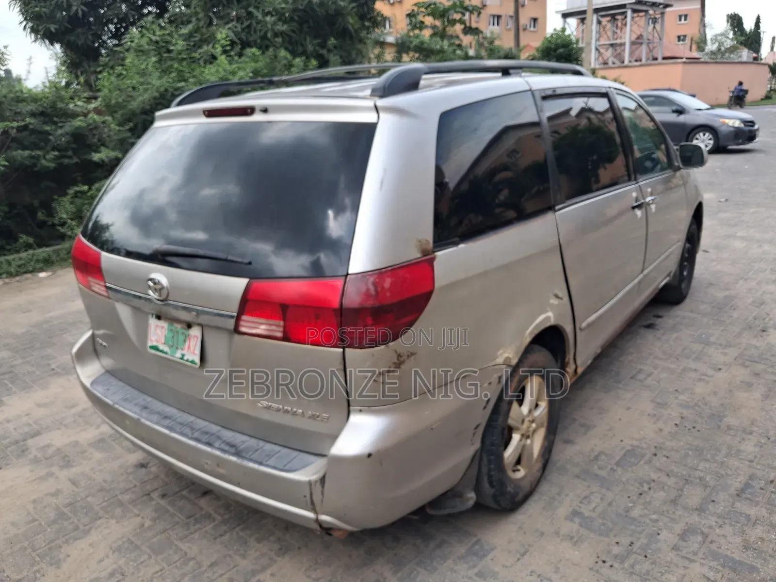 Toyota Sienna 2005 Silver