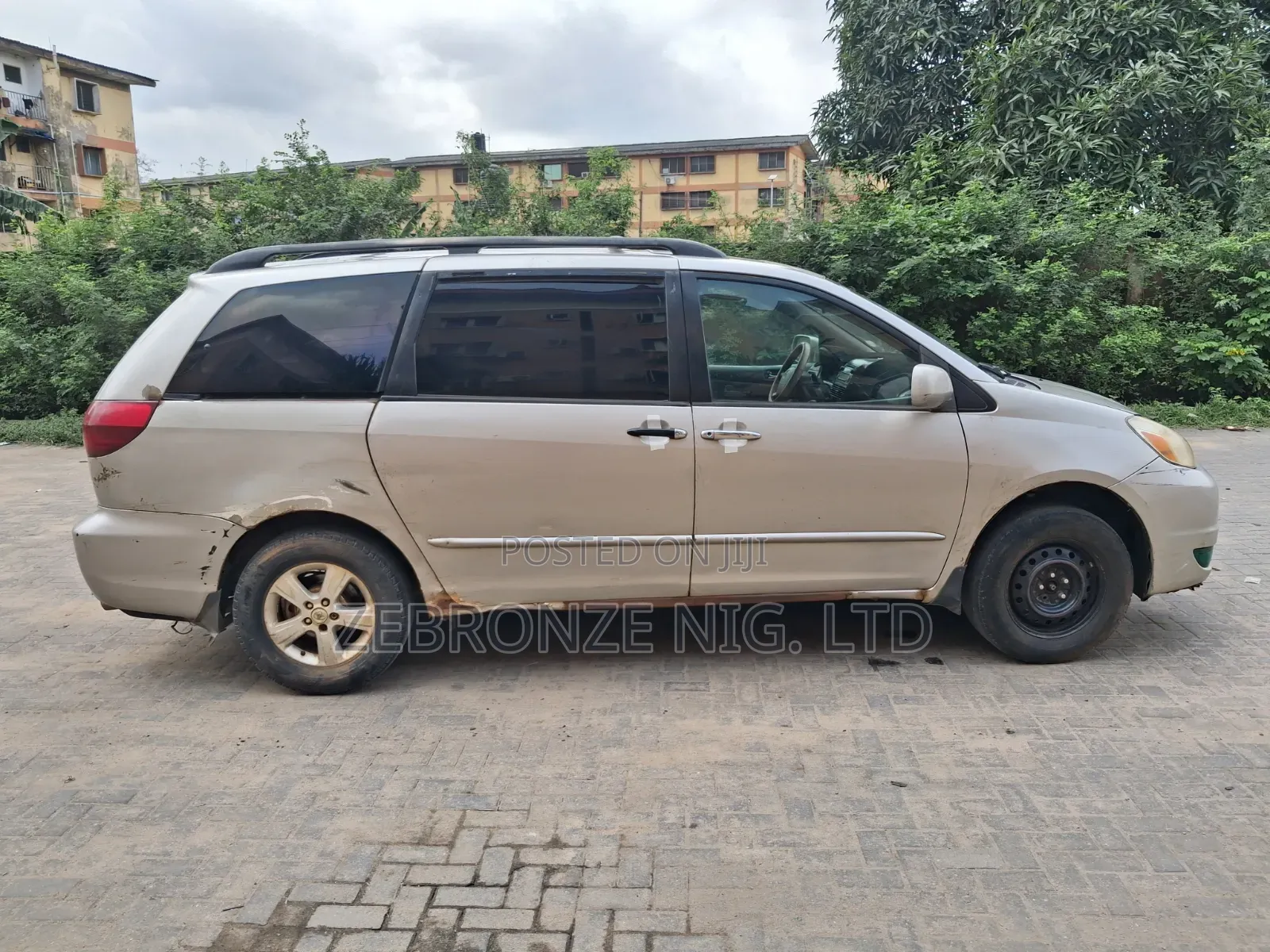 Toyota Sienna 2005 Silver