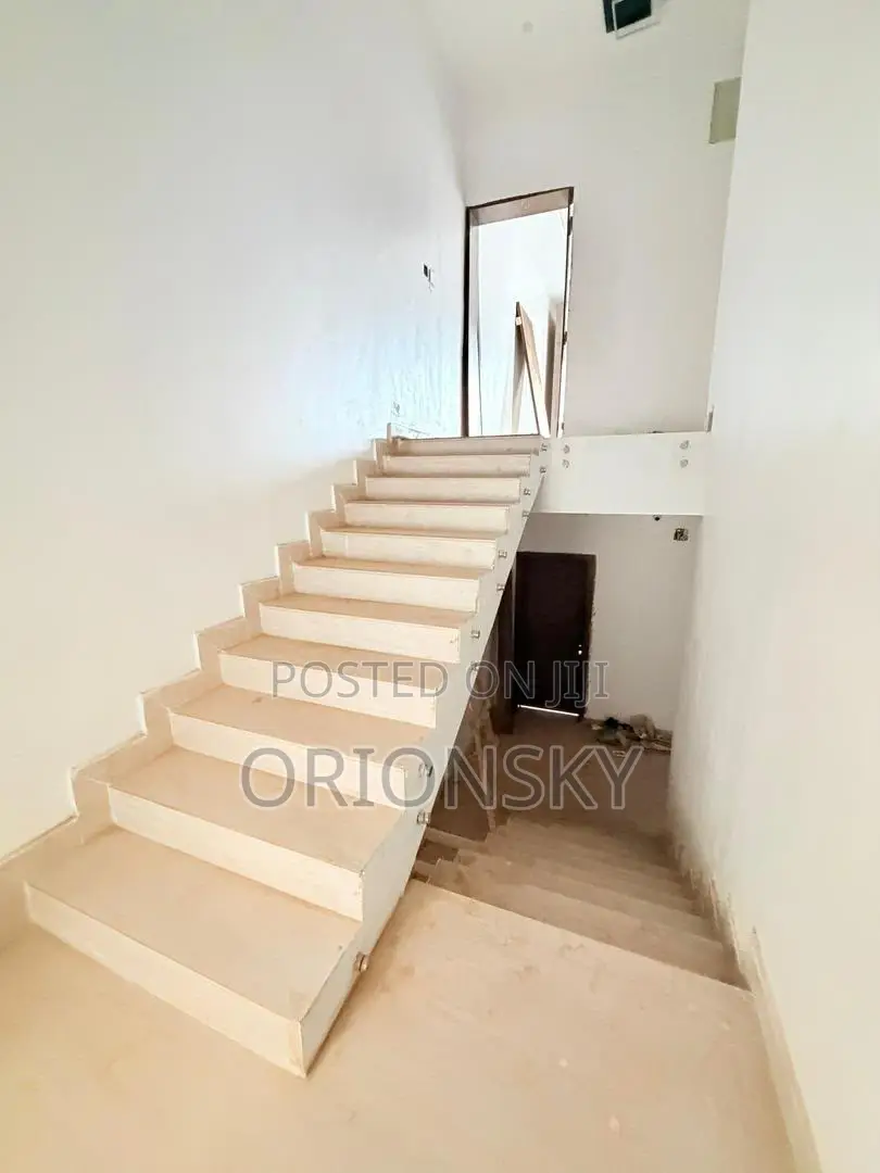 4bdrm Duplex in Adeniyi Jones for sale