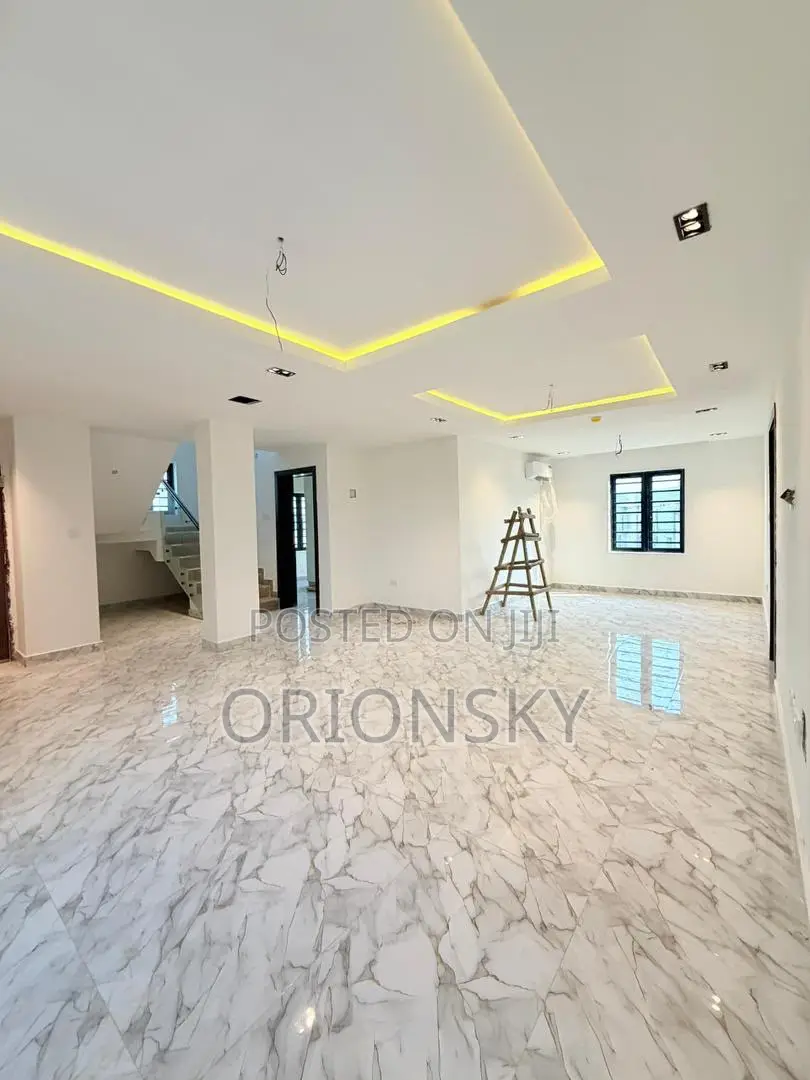 4bdrm Maisonette in Opebi for sale