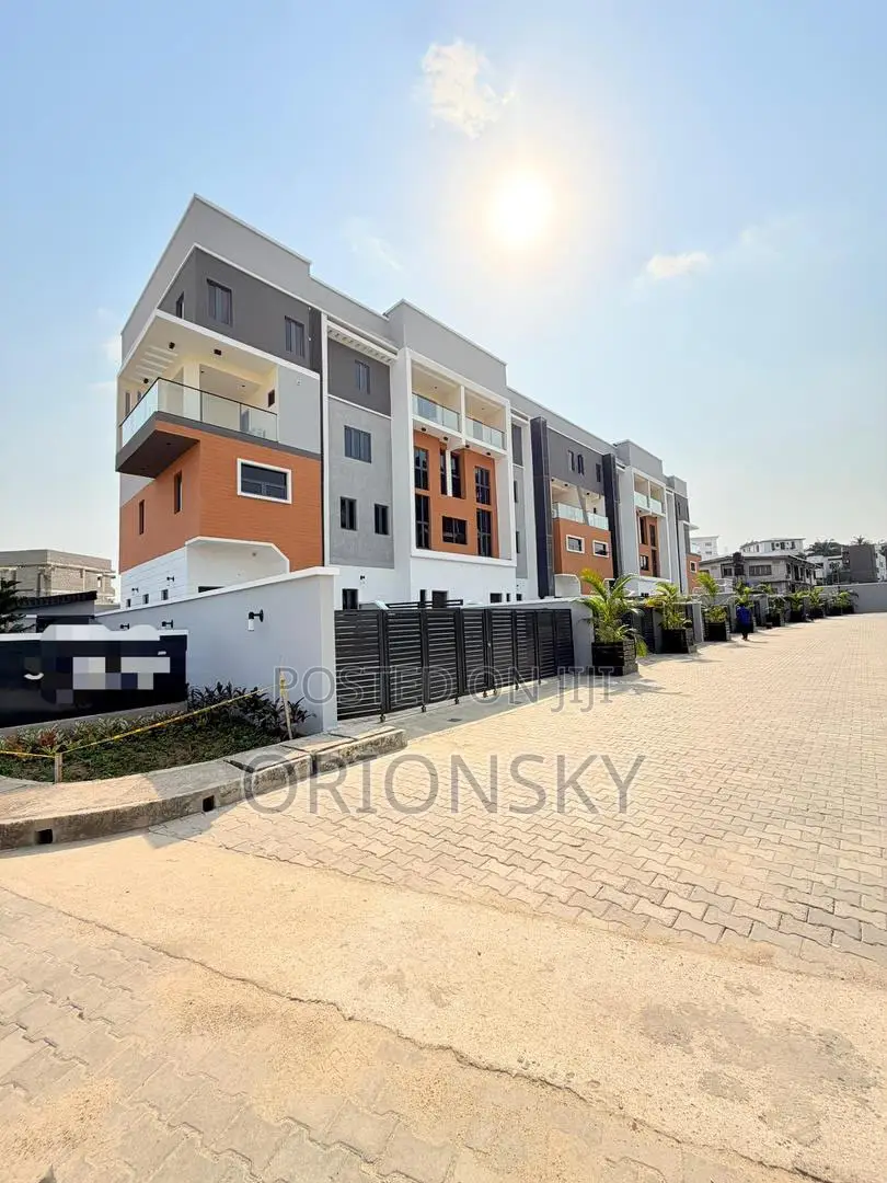 4bdrm Maisonette in Opebi for sale