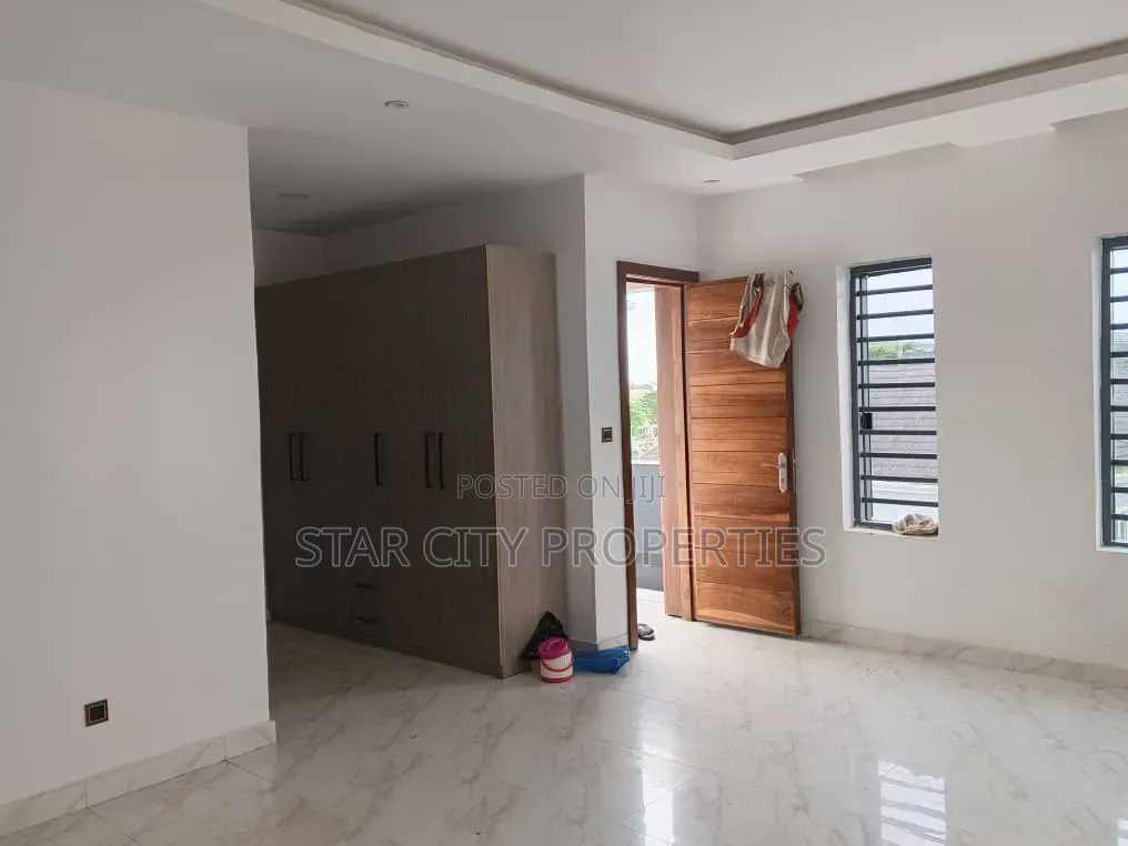5bdrm Duplex in Ikeja Lagos for rent