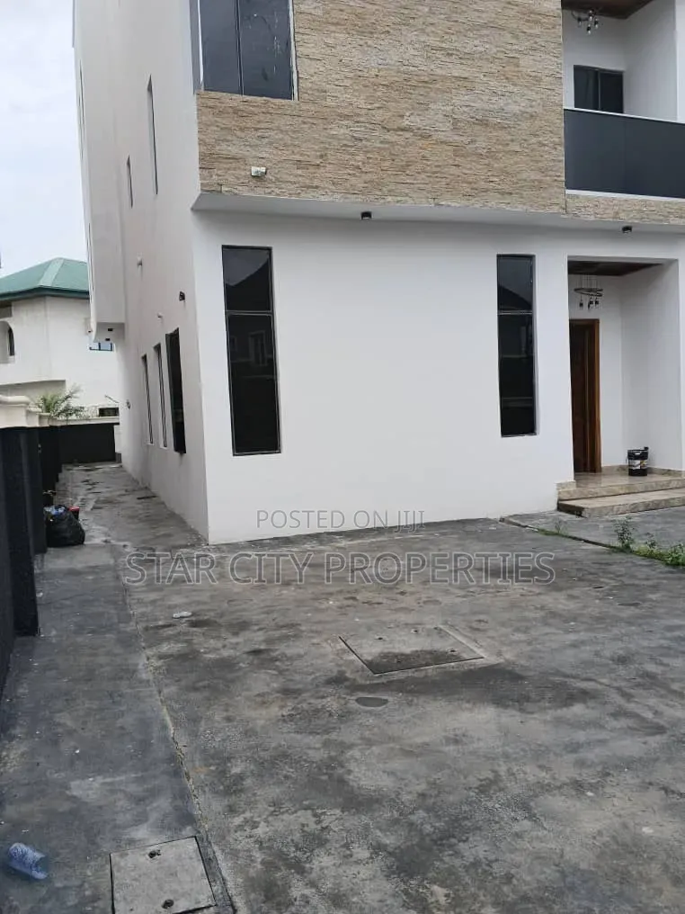 5bdrm Duplex in Ikeja Lagos for rent