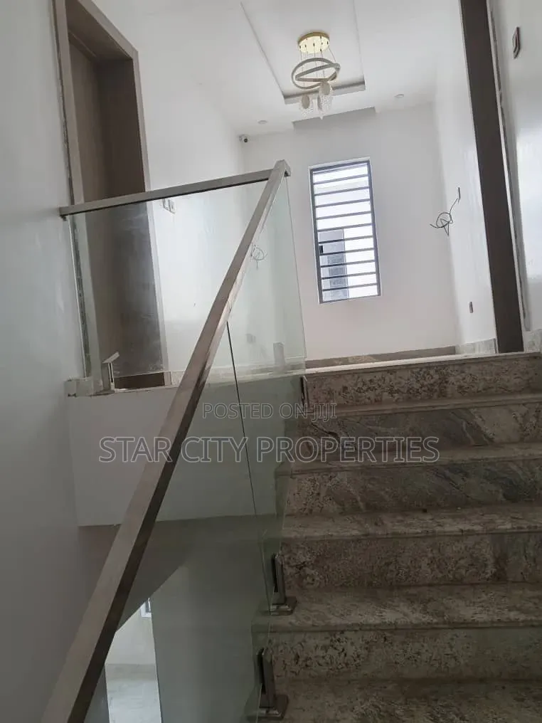 5bdrm Duplex in Ikeja Lagos for rent