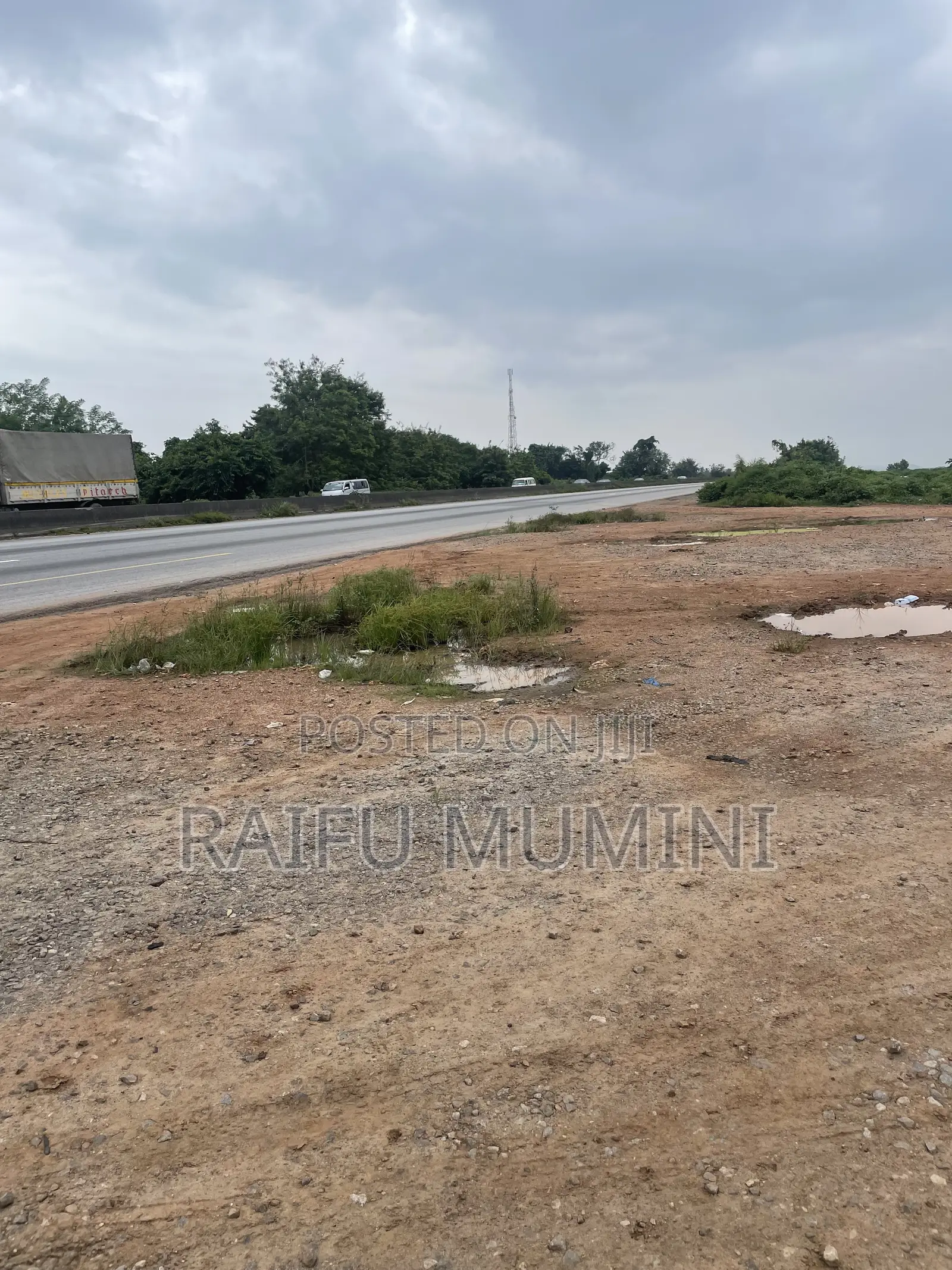 5 Acres of Land on Lagos Ibadan Express Way,150m Per Acre
