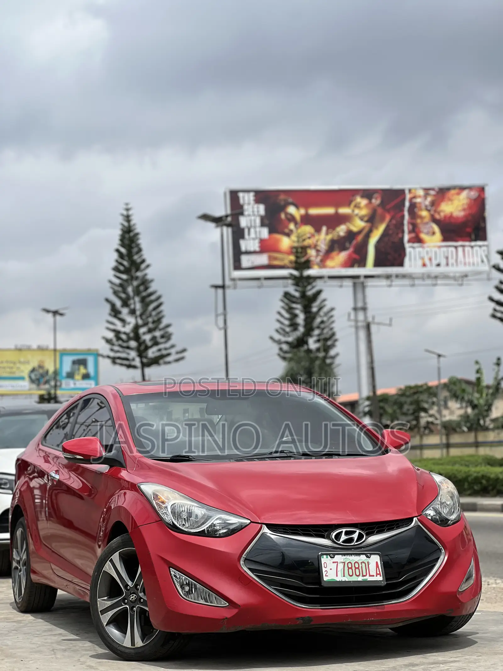 Hyundai Elantra 2013 Red