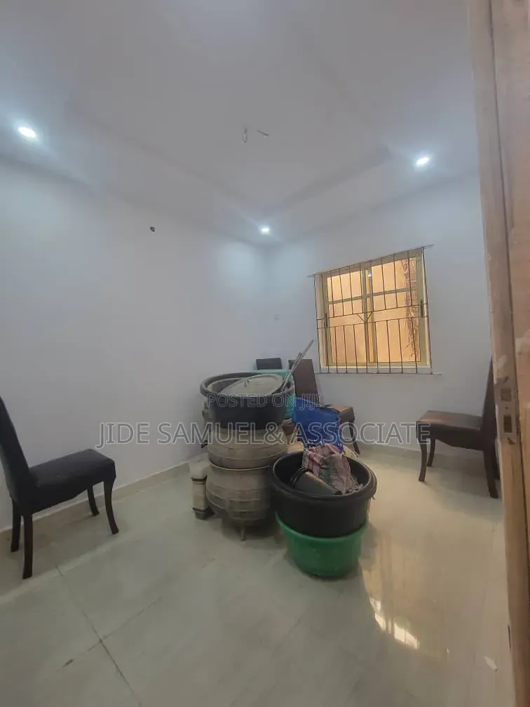 Mini Flat in Ayobo for rent