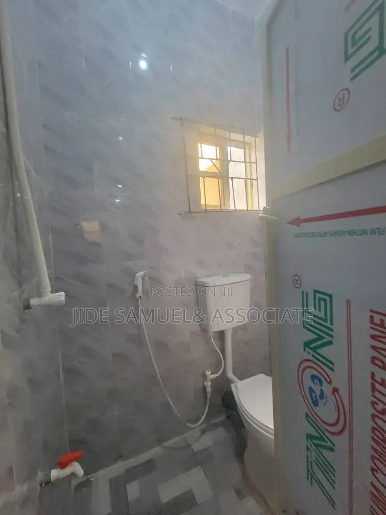 Mini Flat in Ayobo for rent