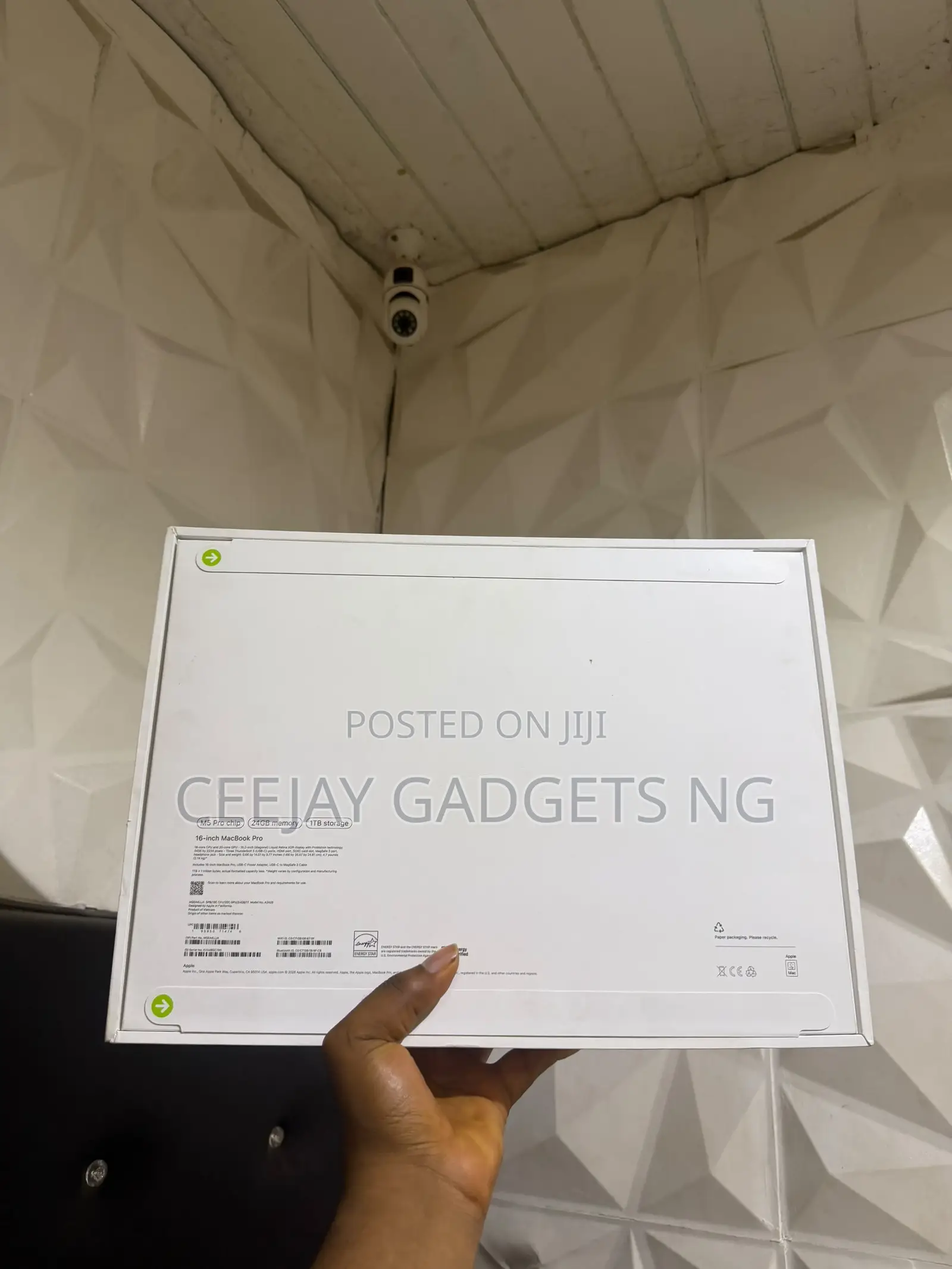 New Laptop Apple MacBook Pro 2026 M5 Pro 24GB Apple M5 Pro SSD 1T