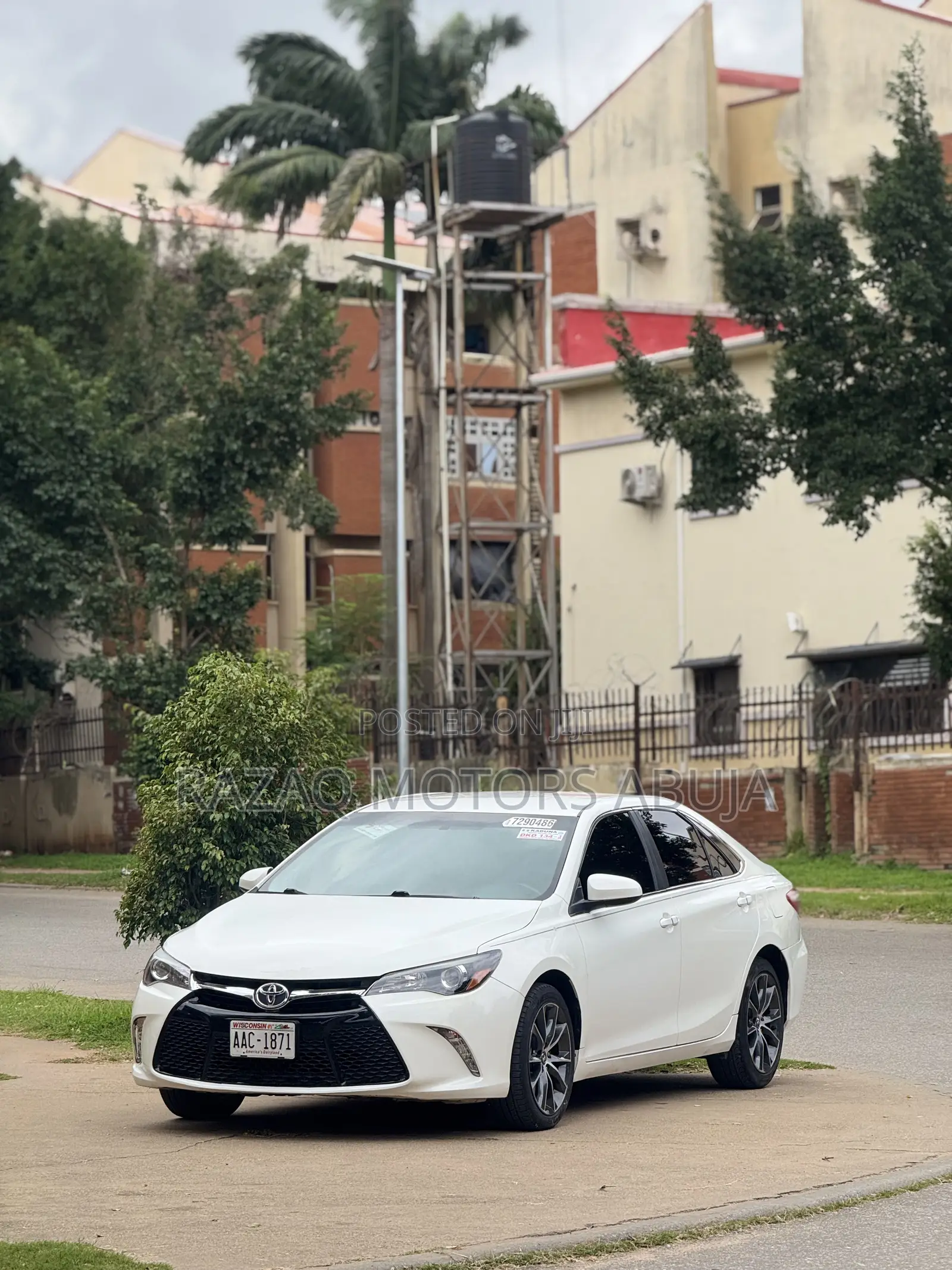 Toyota Camry XSE 4dr Sedan (2.5l 4cyl 6A) 2016 White