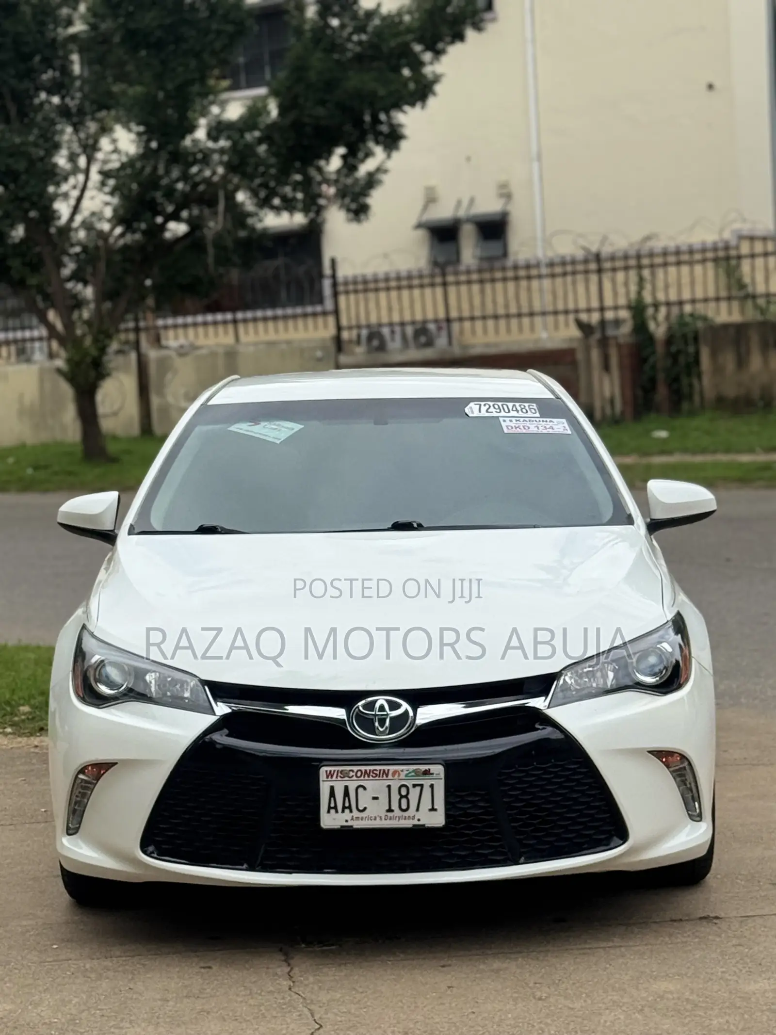 Toyota Camry XSE 4dr Sedan (2.5l 4cyl 6A) 2016 White
