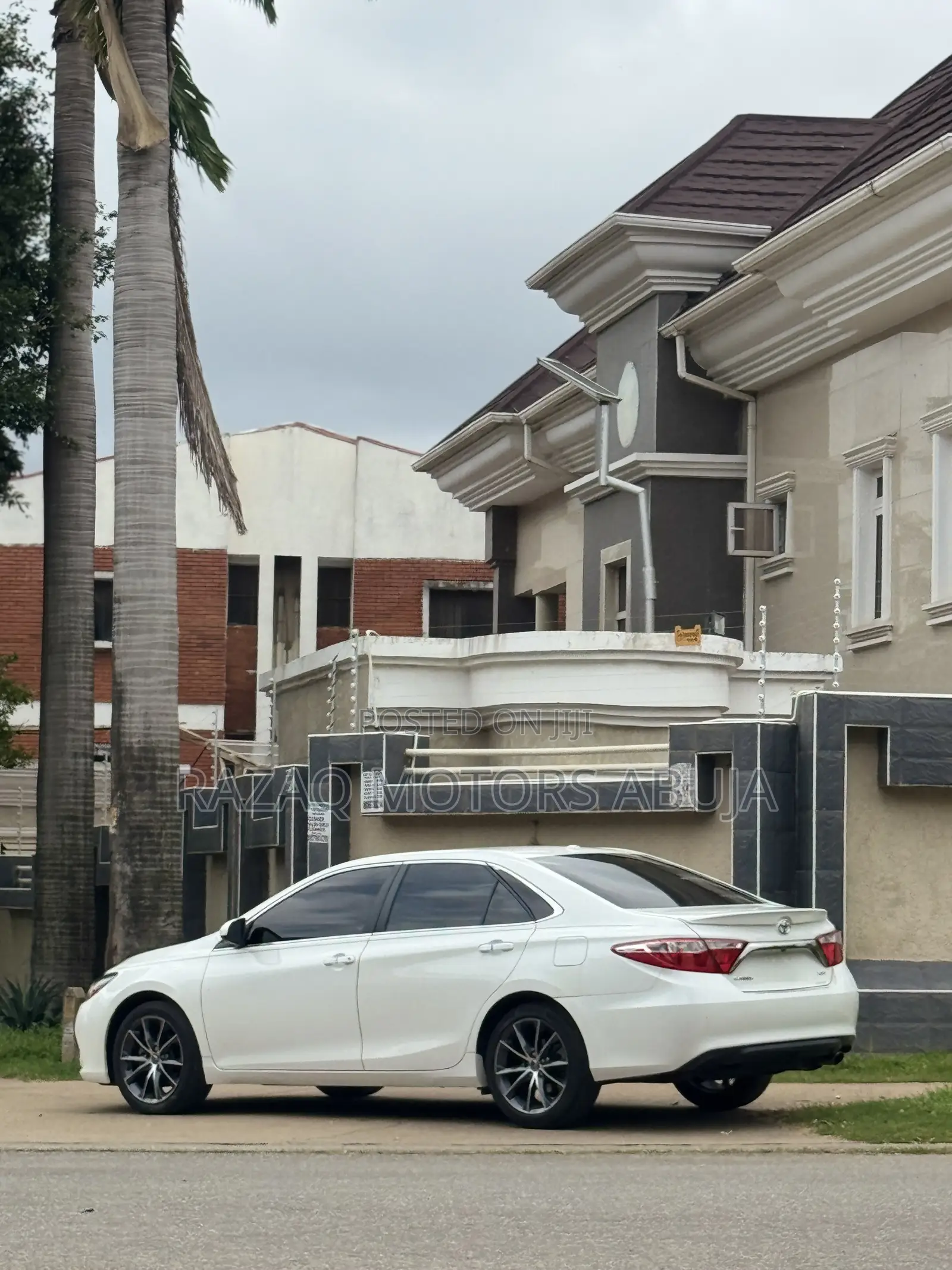 Toyota Camry XSE 4dr Sedan (2.5l 4cyl 6A) 2016 White