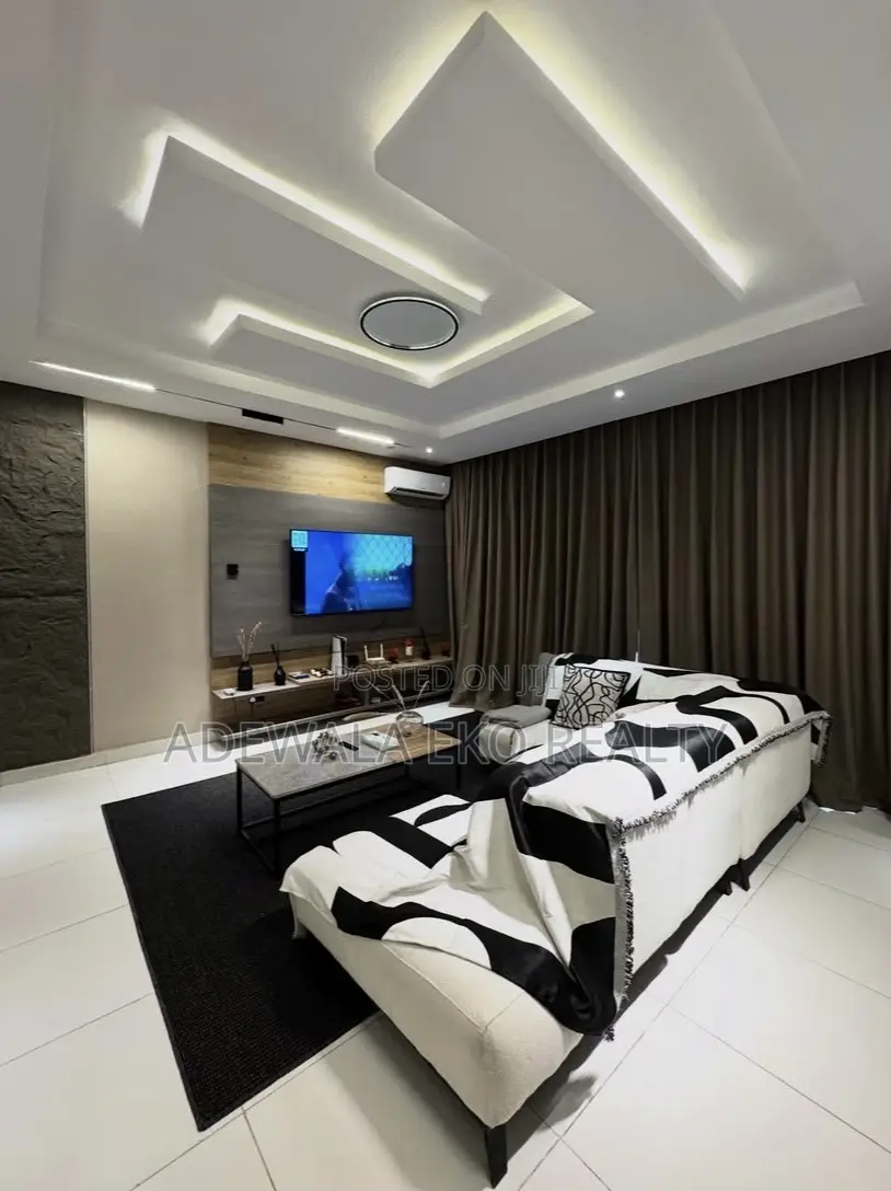 New 2-Bedroom Apartment Lekki Phase 1 – PS5 24/7 Power.