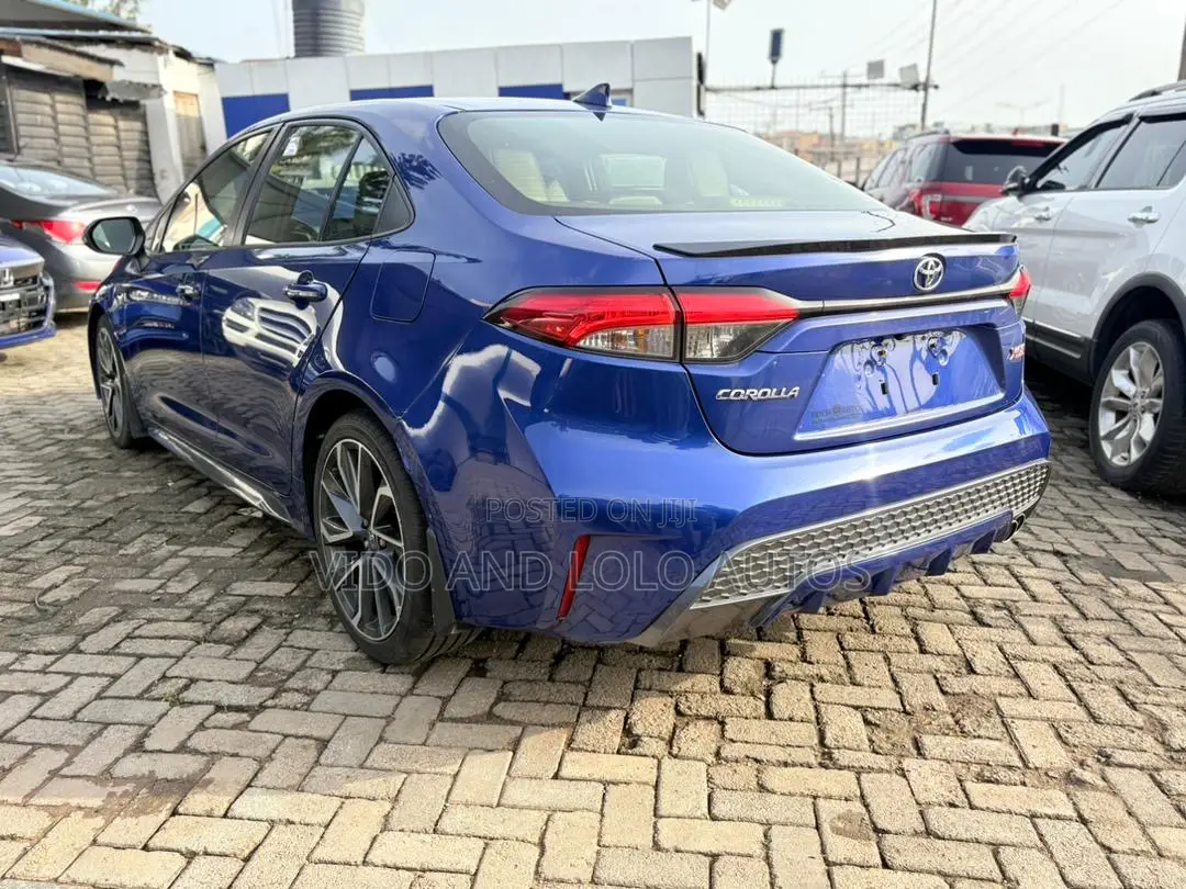 Toyota Corolla XSE 2020 Blue
