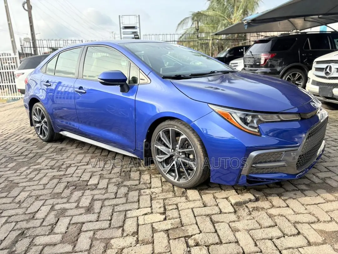 Toyota Corolla XSE 2020 Blue