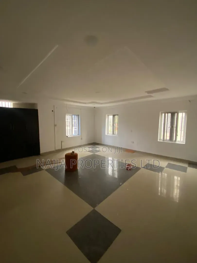 4 Bedroom Duplex at Lekki Phase 1 Right for Office Use