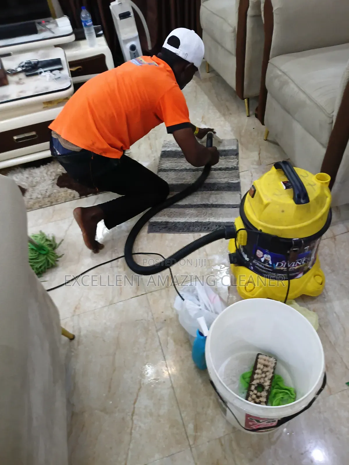 Excellent Sofa/Rug/Matrass Cleaning