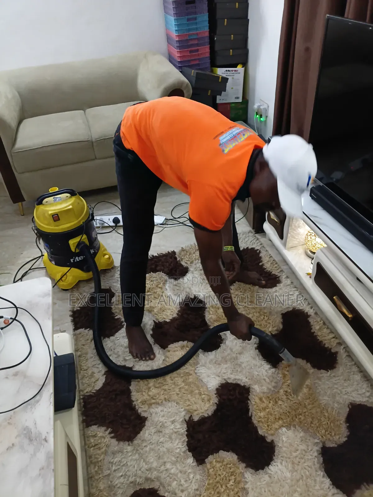 Excellent Sofa/Rug/Matrass Cleaning