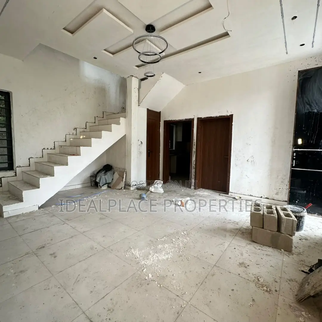 3bdrm Townhouse/Terrace in Sangotedo for sale