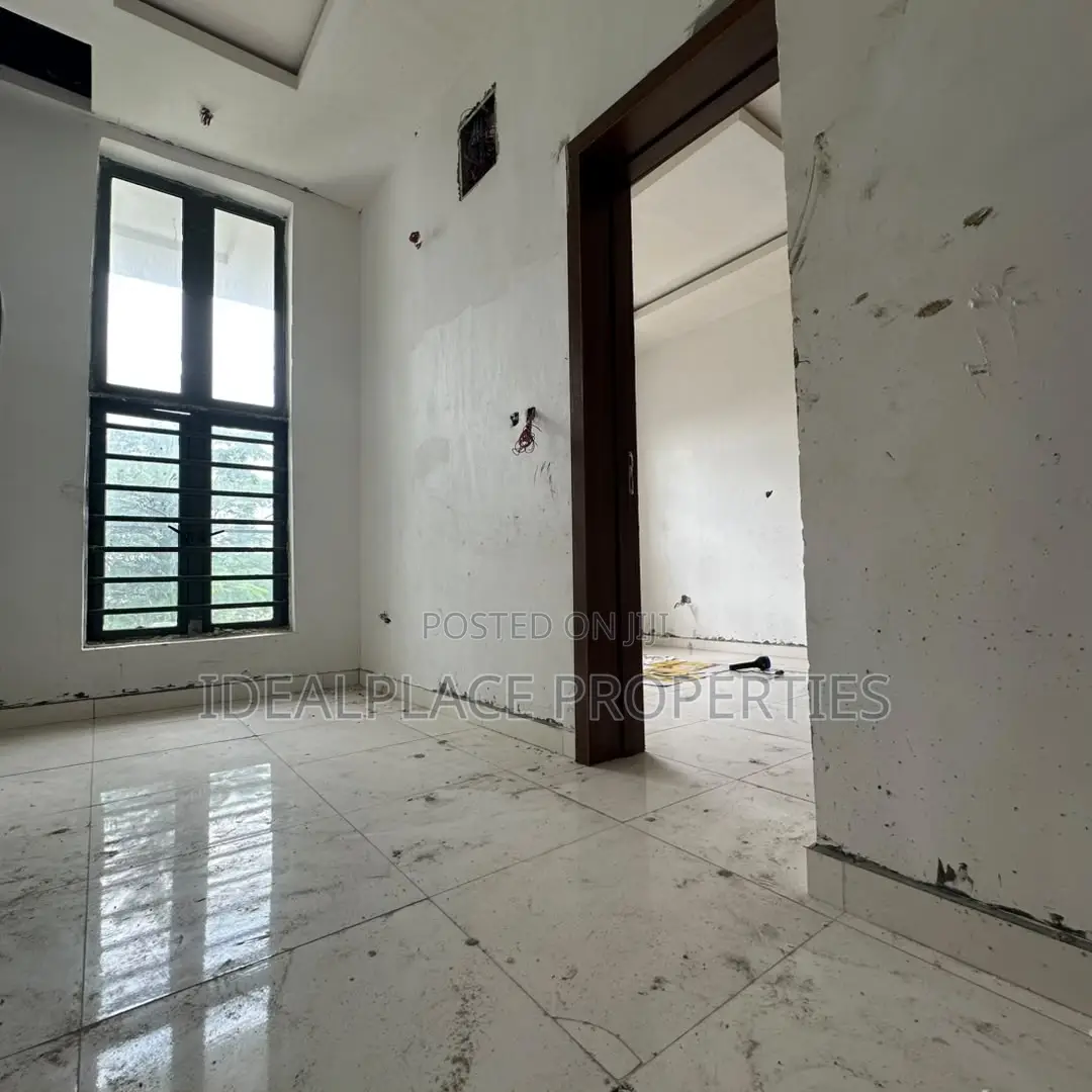 3bdrm Townhouse/Terrace in Sangotedo for sale
