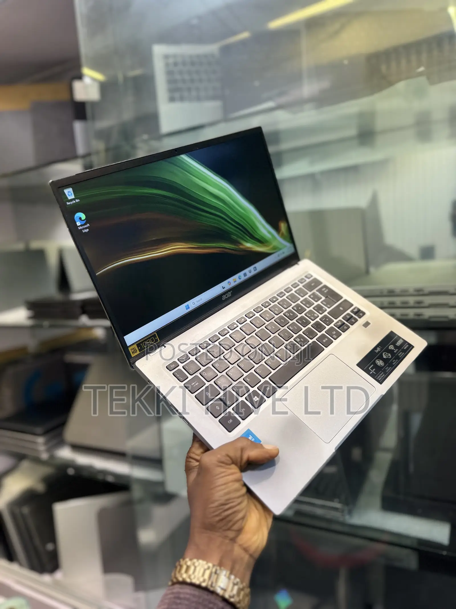 Laptop Acer Swift 1 4GB Intel Celeron SSD 128GB