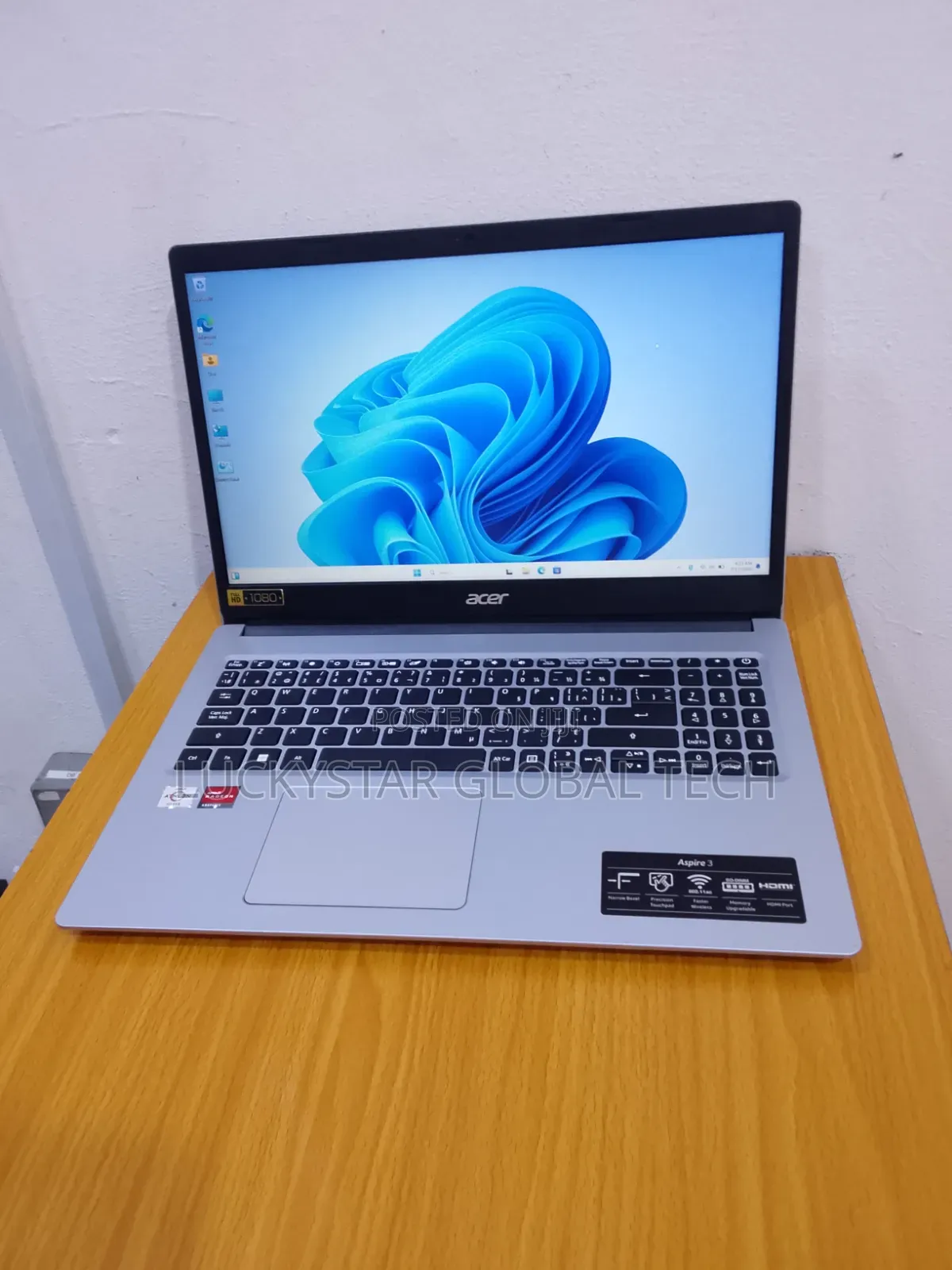 Laptop Acer Aspire 1 8GB AMD Ryzen 5 SSD 256GB