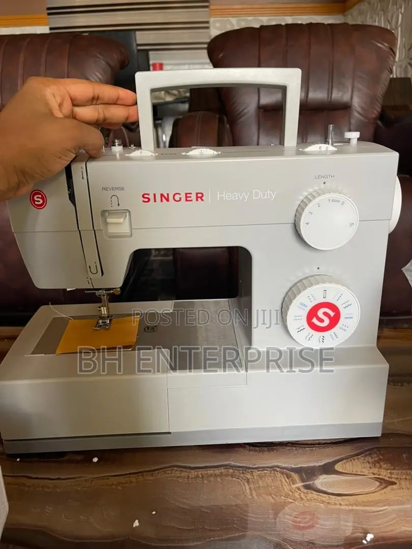 Singer Heavy Duty Machine
