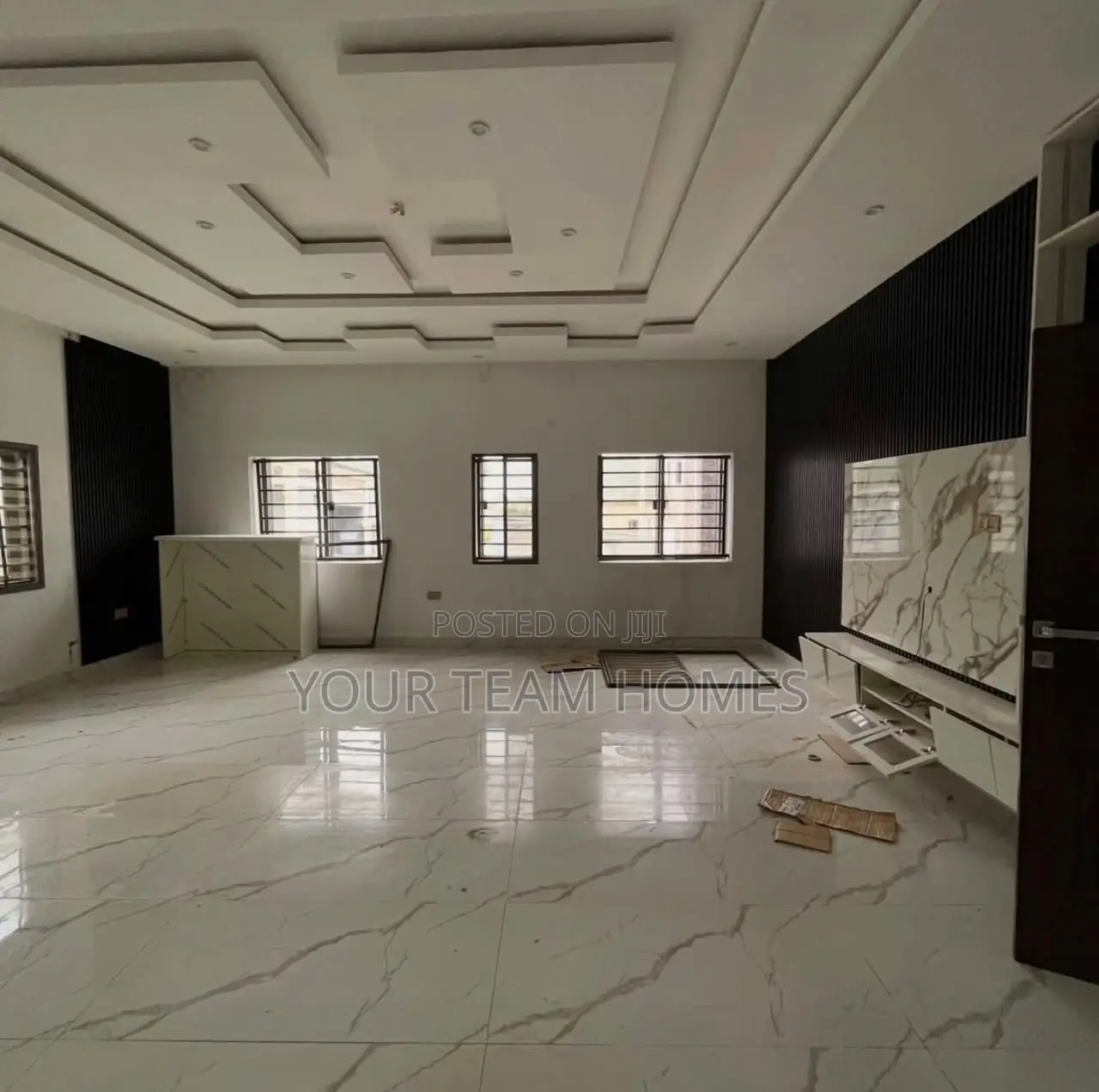 5bdrm Duplex in Lugbe for sale