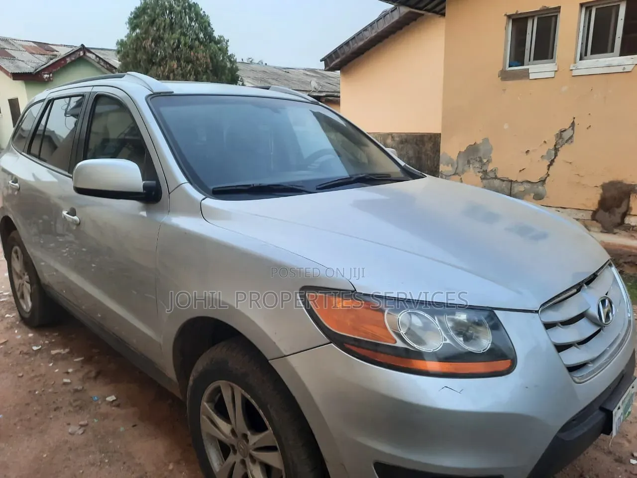 Hyundai Satellite 2011 Silver