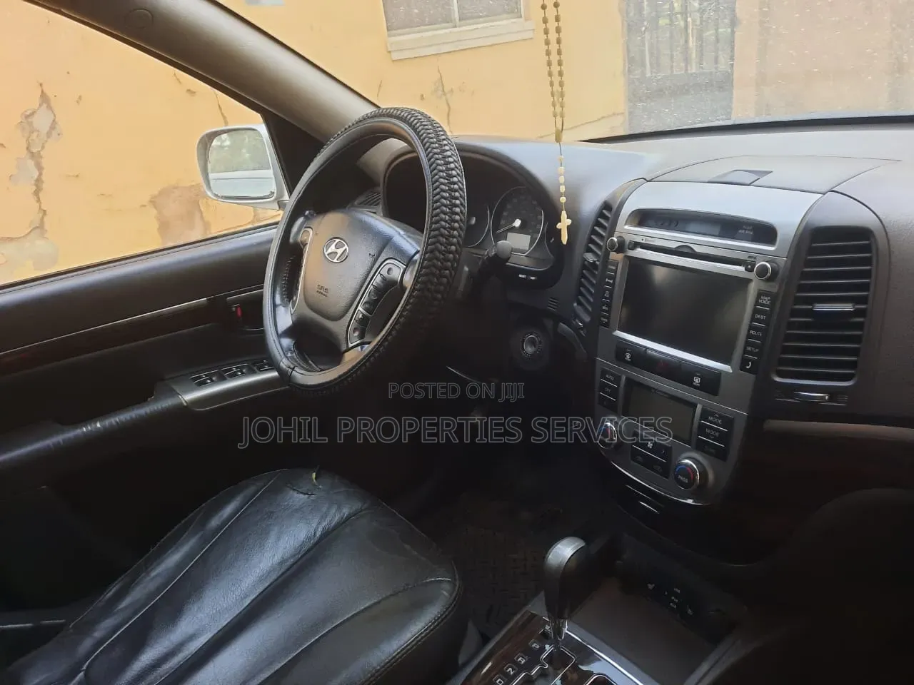 Hyundai Satellite 2011 Silver