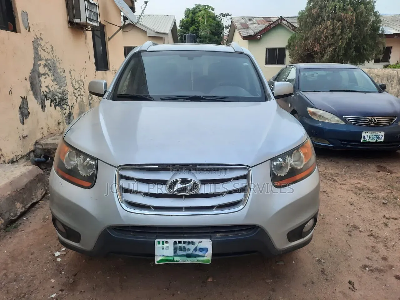 Hyundai Satellite 2011 Silver