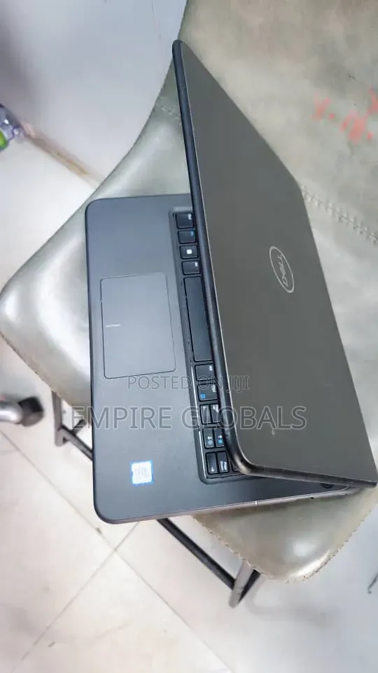 Laptop Dell Latitude 3300 8GB Intel Core i5 SSD 256GB