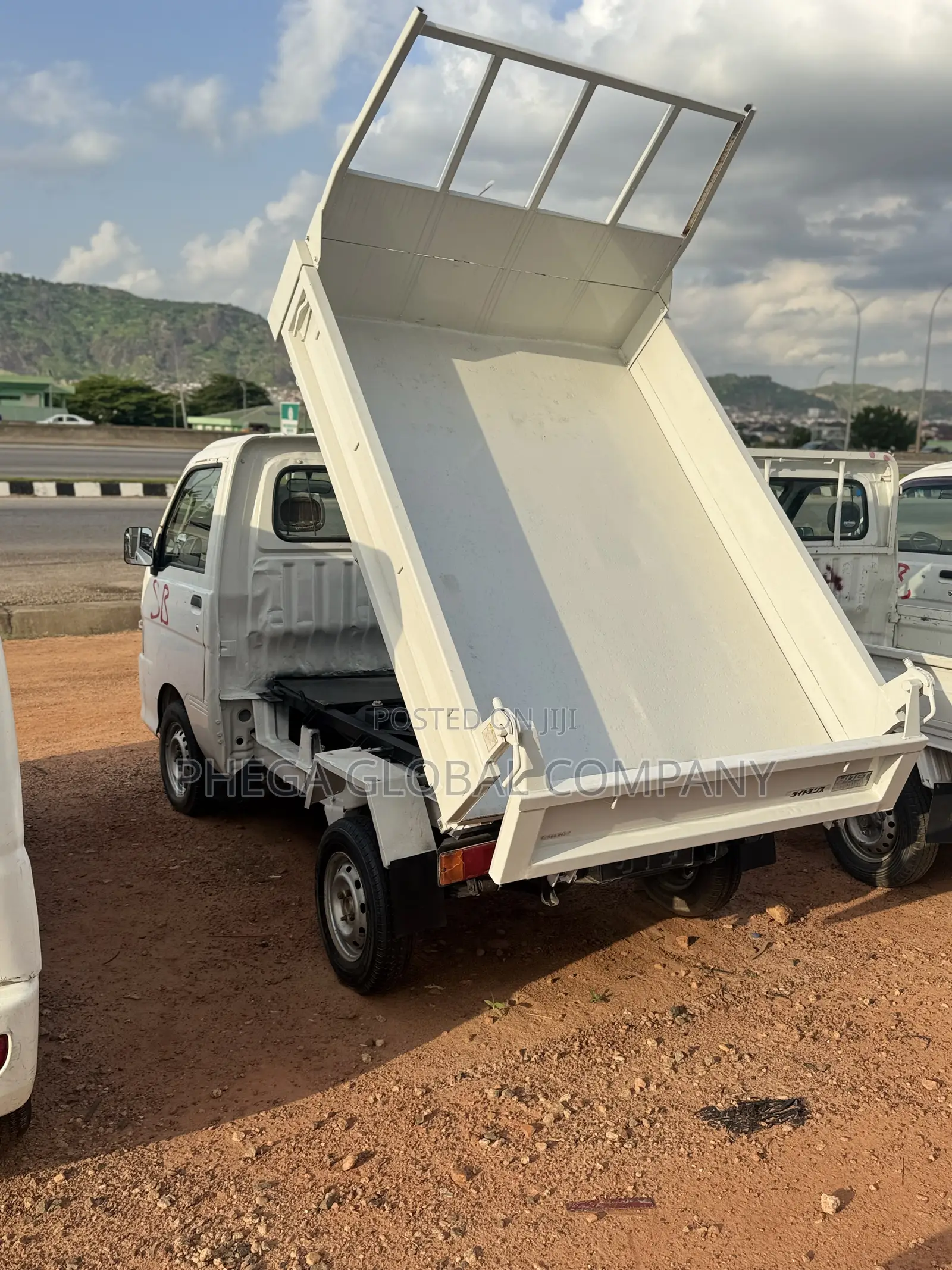 Daihatsu Hijet Mini Tipper