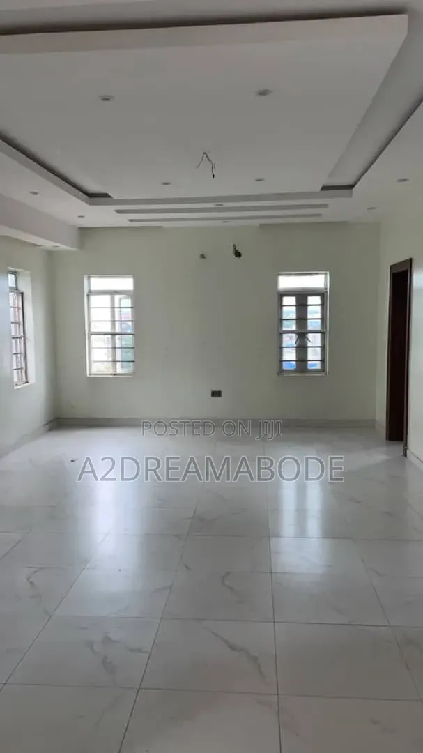 4bdrm Duplex in Magodo for rent