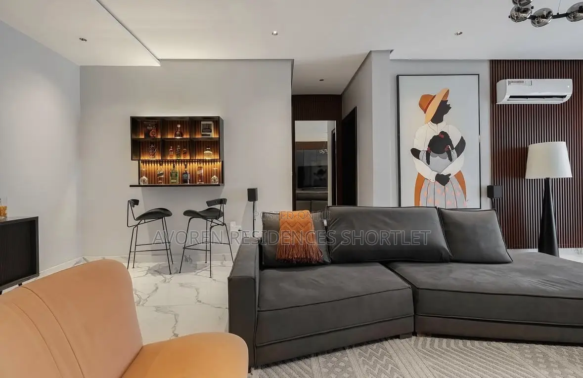 New Luxurious 2 Bedroom Apartment Shortlet in Lekki