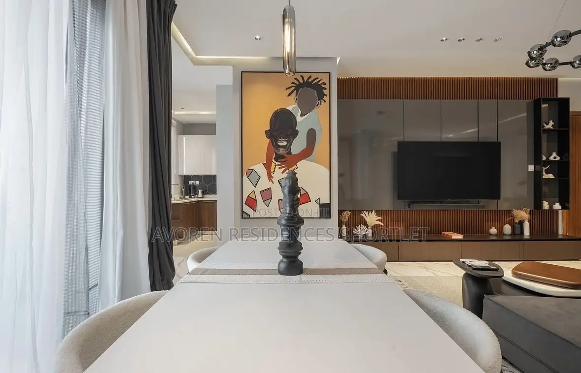 New Luxurious 2 Bedroom Apartment Shortlet in Lekki