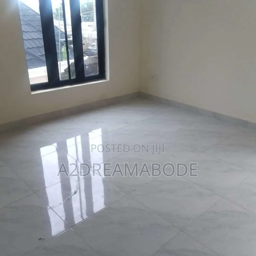 4bdrm Duplex in Magodo for rent