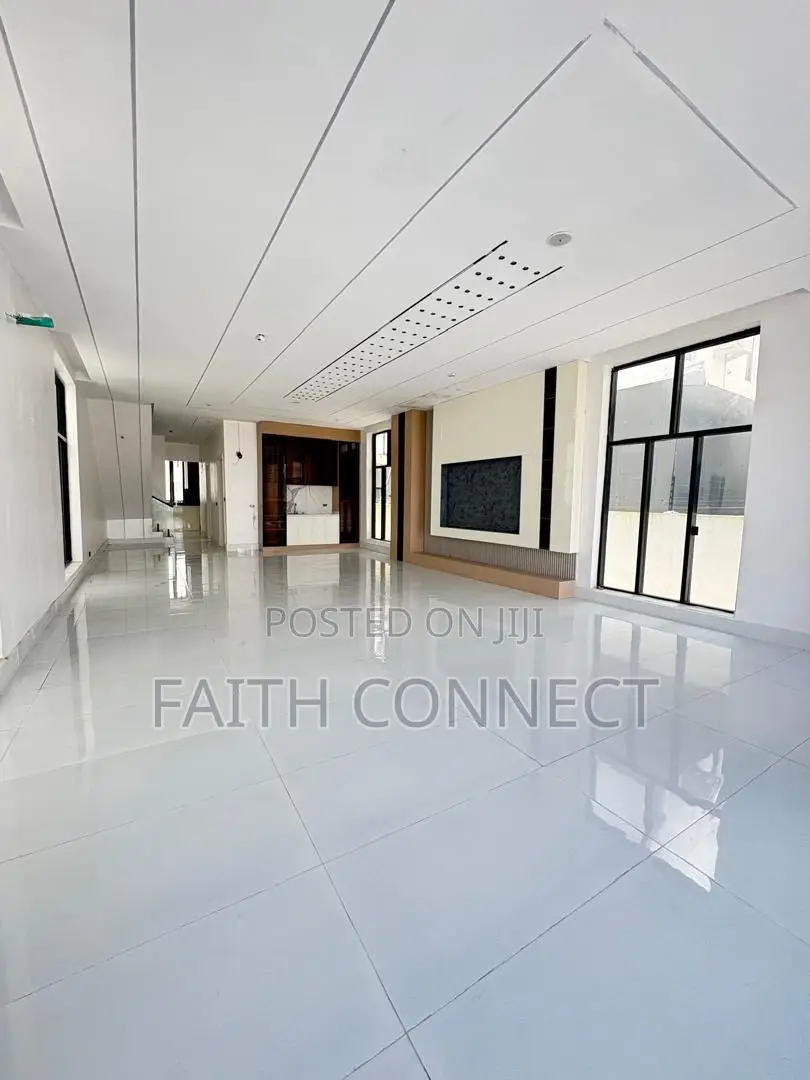 5bdrm Duplex in Ajah for sale