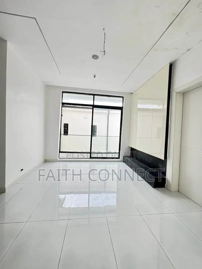 5bdrm Duplex in Ajah for sale