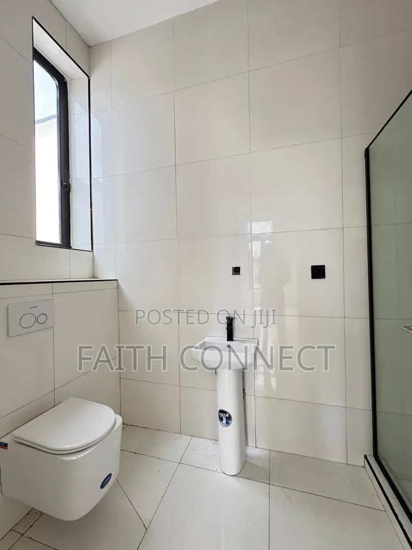 5bdrm Duplex in Ajah for sale