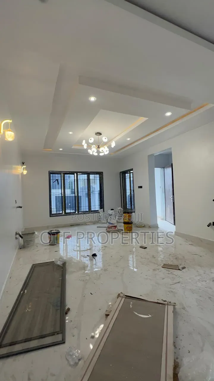 4bdrm Duplex in Jahi Glimore for sale
