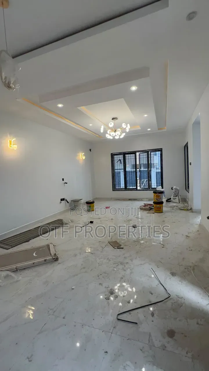4bdrm Duplex in Jahi Glimore for sale